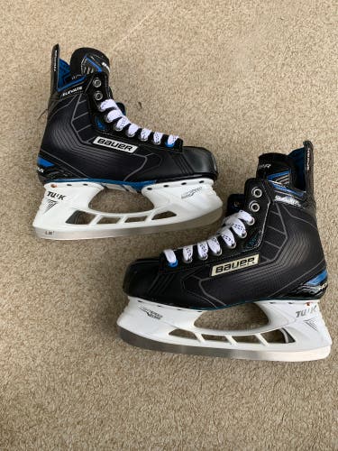 New Intermediate Bauer Nexus Elevate Hockey Skates Extra Wide Width 6.5