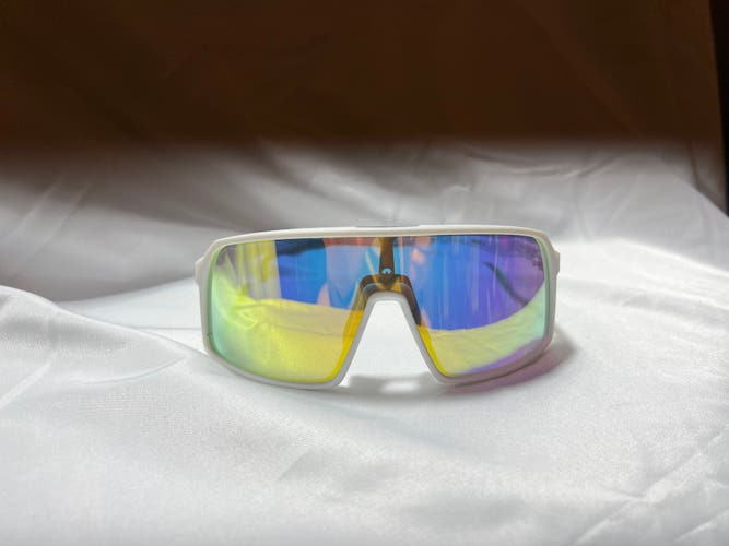 New SUTRO Sunglasses white/yellow
