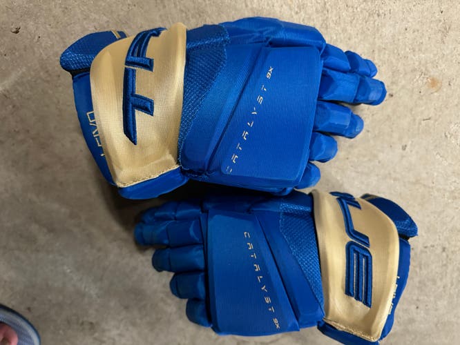 True Catalyst 9x Pro Gloves