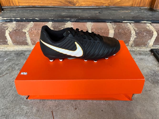 Nike Jr Tiempo Rio IV FG Cleats