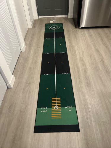 8 ft. Putting Mat & Training Aid