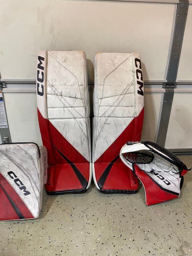 Used  CCM Regular  Eflex 6 Goalie Full Set