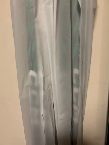4 Senior Right Handed P88M Green Pro Stock JetSpeed FT5 Pro 75 Flex Hockey Stick With Grip