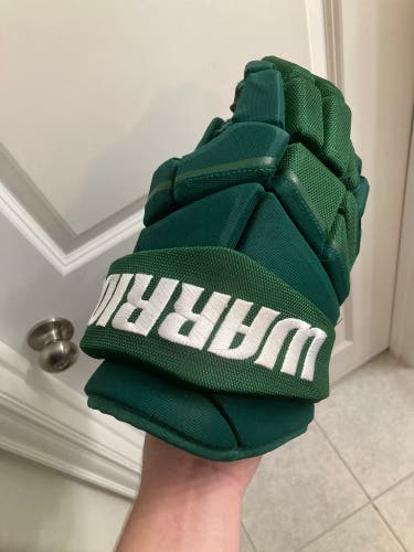 Warrior LX 30 Hockey Gloves