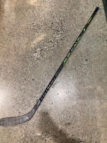 Used Youth Bauer Ag5nt Hockey Stick Right Handed P28