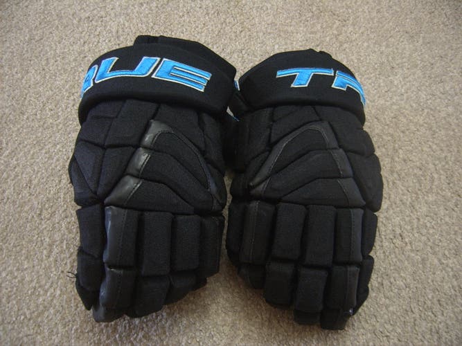 Hockey Gloves-Excellent Condition True XC9 Senior Hockey Gloves 14" Pro Stock San Jose Sharks