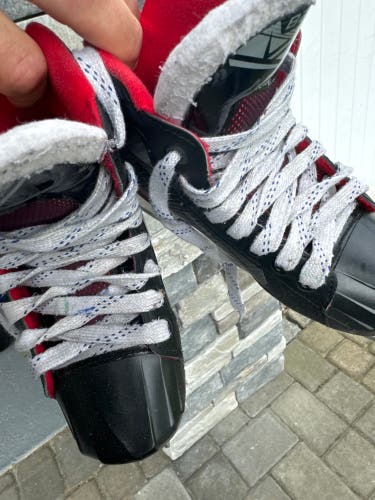 Hockey goalie skates