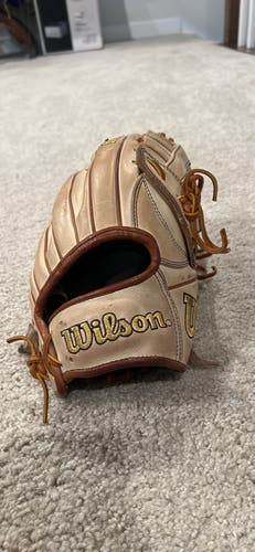 Used 2023 Outfield 12.75" A2000 Baseball Glove