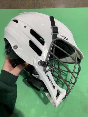 White Used Adult Cascade CPV-R Helmet