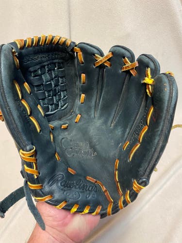 Used Right Hand Throw Rawlings Gold Glove series Baseball Glove 12"