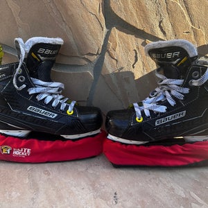 Bauer Elite Supreme Youth Hockey Skates Size 2D