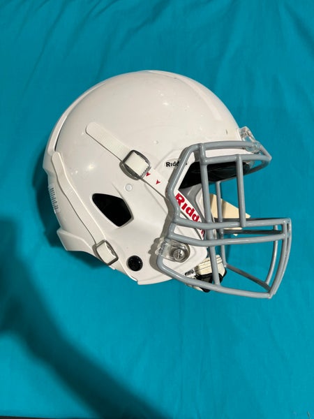 Used Youth Medium Riddell Victor Helmet