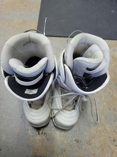 Used Atlantis Senior 8 Women's Snowboard Boots