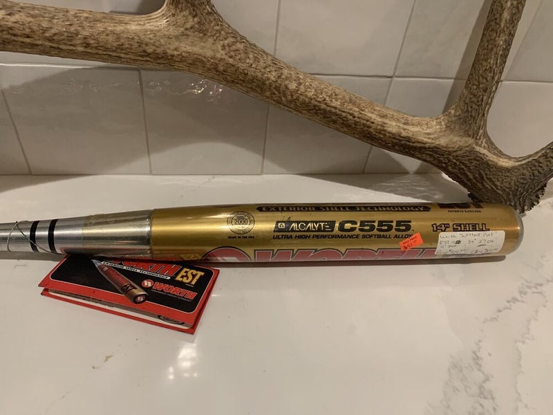 NIW 2001 Worth EST 34/27 Slow Pitch Softball Bat