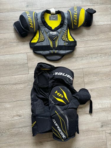 Jr. Medium Bauer girdle and shoulder pads