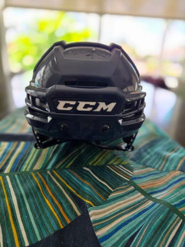CCM Tacks 910 Helmet