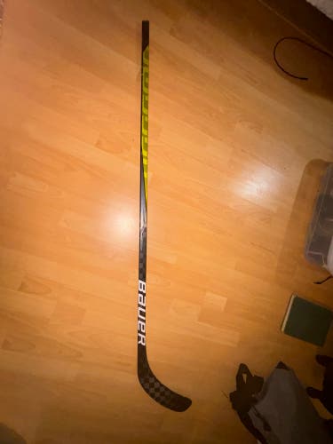 Bauer Supreme 3S Pro Hockey Stick - Intermediate