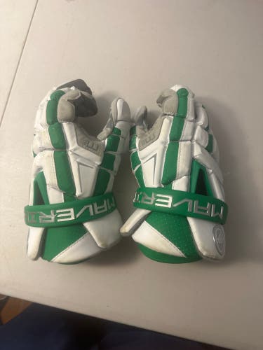 Maverik M6 glove