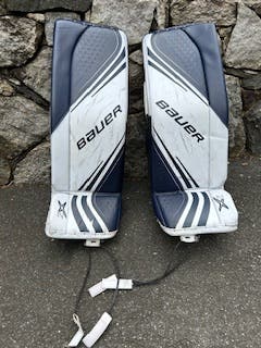 Used Intermediate Medium Bauer Vapor 2X Goalie Leg Pads Navy/White