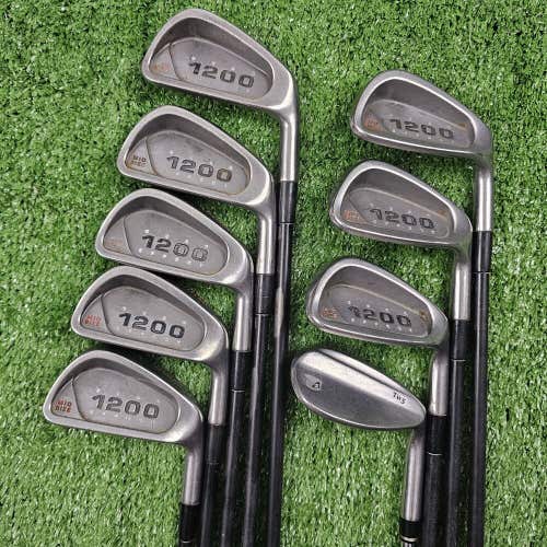 Wilson 1200 GE Mid Size Iron Set 3-9, SW + Tw5 LW Power Flex Graphite RH