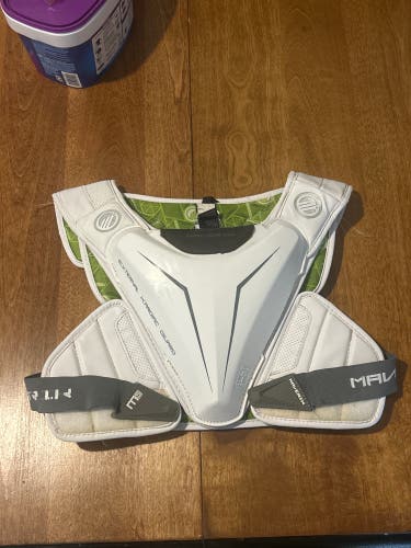 Maverik M5 EKG Chest Protector