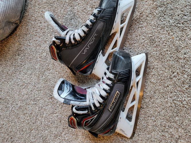 Used Senior Bauer Vapor X700 Hockey Goalie Skates 8.5