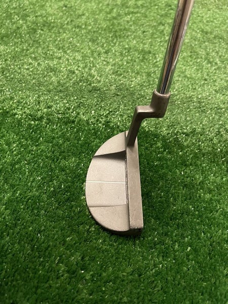 Revolation Putter Maxfli Revolution 2 Putter 34 Inches | SidelineSwap | Buy and Sell on ...