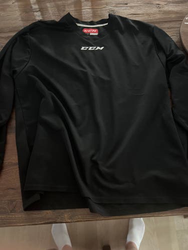 ccm black hockey jersey