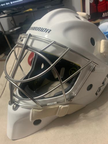 Warrior goalie helmet M/L white