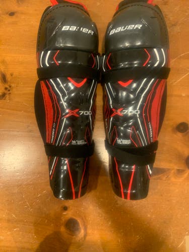 Used Bauer Vapor X700 Shin Pads