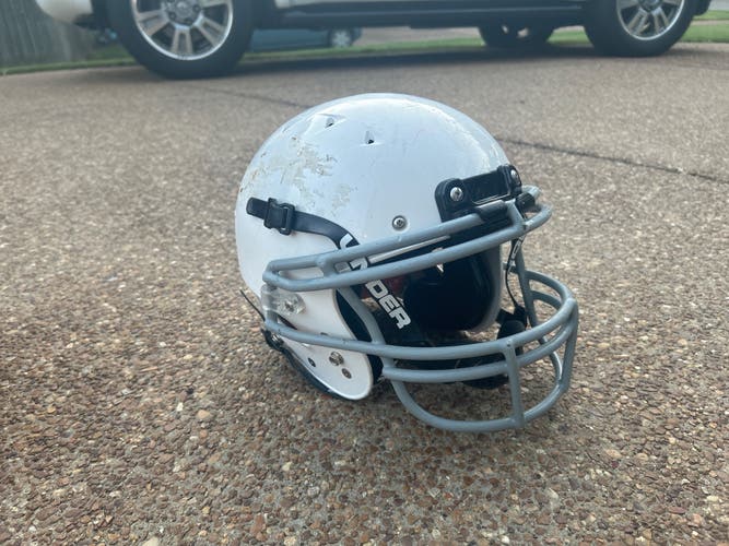 Football helmet Schutt