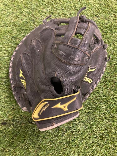 Black Used Mizuno Right Hand Throw Catcher's Baseball Glove 32.5"