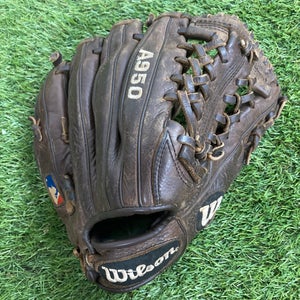 Used Wilson A950 Right Hand Throw Outfield Baseball Glove 11.75"