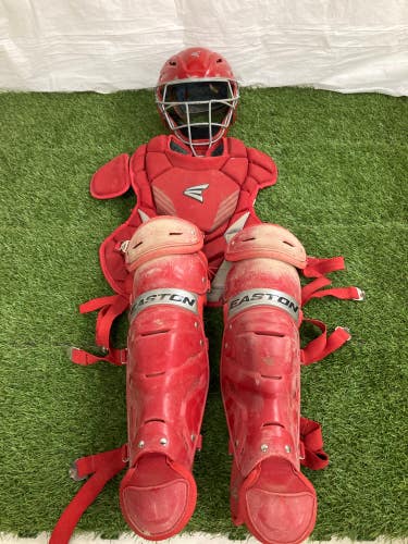 Used Youth Easton Gametime Catcher's Set