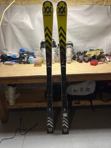Used 2023 Volkl Racetiger SL Skis