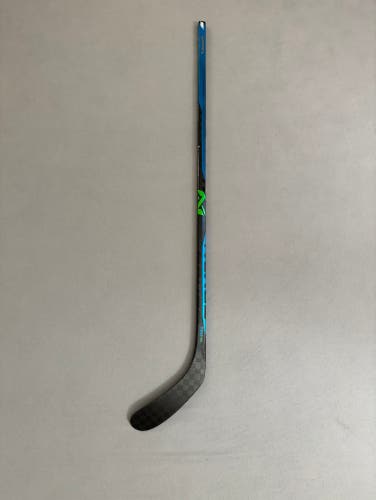 New Intermediate Bauer Left Handed Nexus Eon Hockey Stick 55 Flex P28