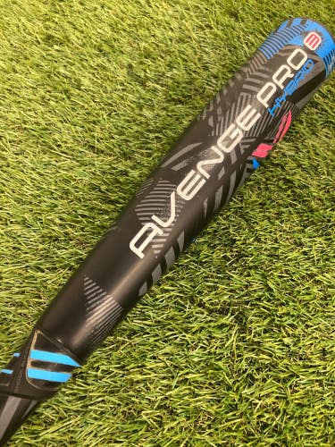 Used Kid Pitch (9YO-13YO) 2024 AXE Avenge Pro Hybrid 3 Bat USABat Certified (-10) Hybrid 20 oz 30"