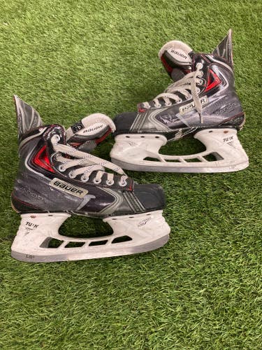 Used Intermediate Bauer Vapor X100 Hockey Skates | Size 4.5