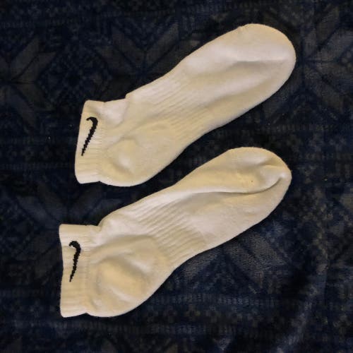 Black/White Used Large Nike Socks