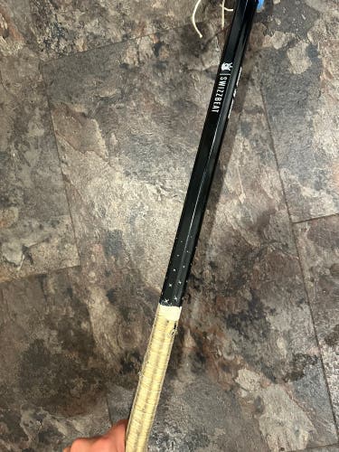 Black Brine Swizzbeat Lacrosse Shaft