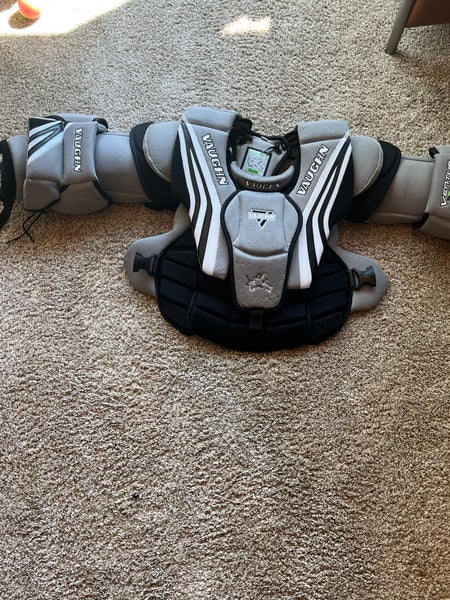 Used Intermediate Size Medium Vaughn Ventus SLR Goalie Chest Protector