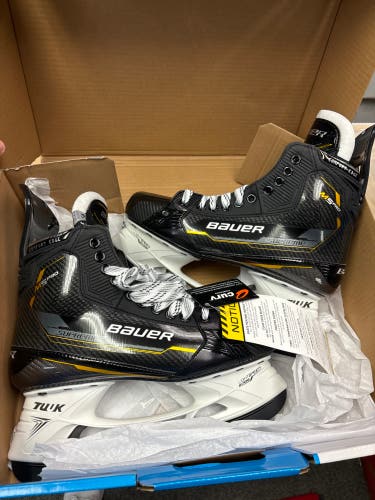 New Senior Bauer   9.5 Supreme M5 Pro Hockey Skates