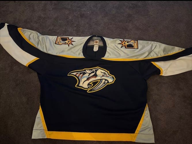 Nashville Predators Bauer NHL Jersey Size XL Vintage 1990s