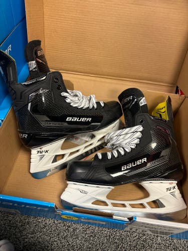 New Senior Bauer   11 Supreme Ignite Pro+ Hockey Skates