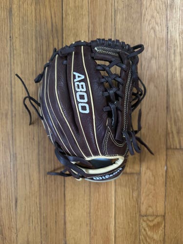 Used Right Hand Throw 11.75" A800 Baseball Glove