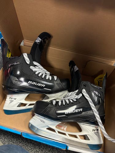 New Senior Bauer  10 Supreme Ignite Pro+ Hockey Skates