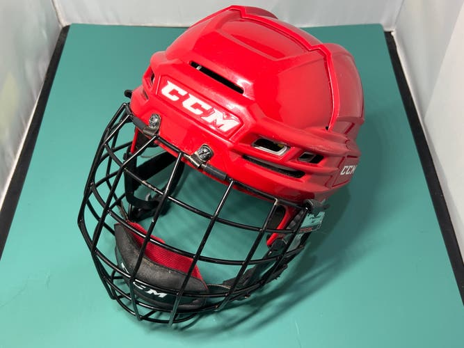 CCM Tacks 910 Medium Helmet