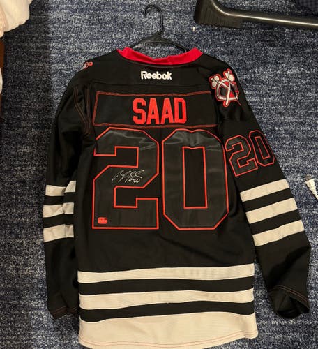 Brandon saad signed jersey