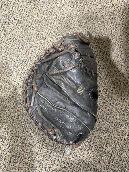 Black Used Adult Rawlings Highlight Series Right Hand Throw Catcher's Baseball Glove 31.5"