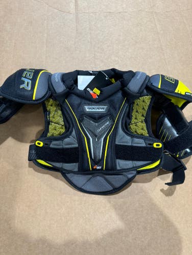 New Small Junior Bauer Supreme 1S Shoulder Pads